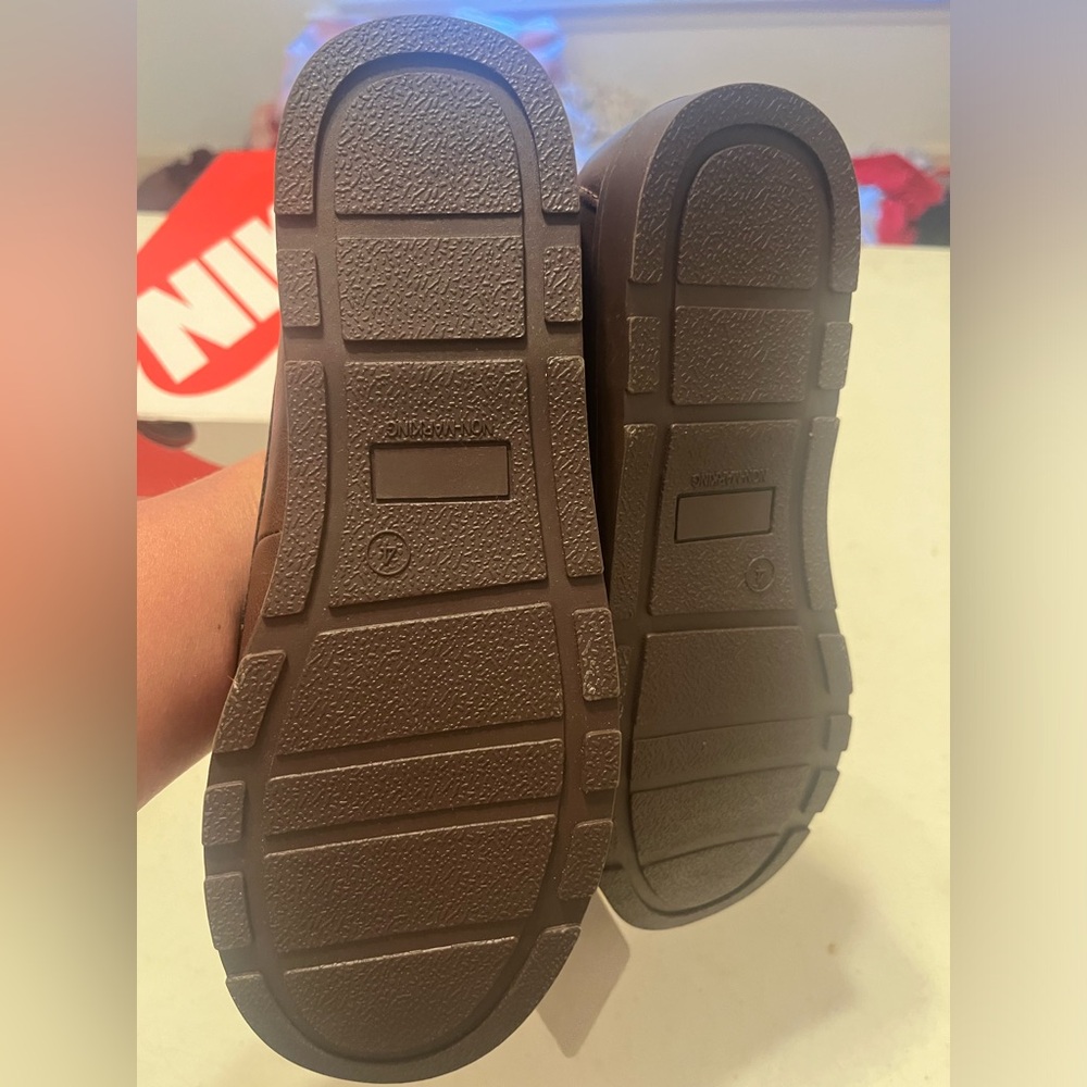 Boys size 4 Cherokee boat shoes.